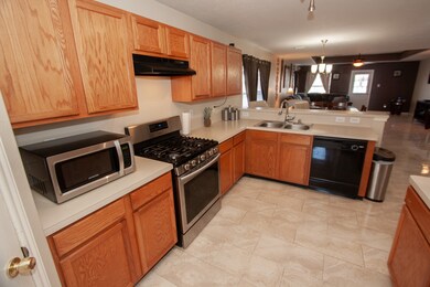 8907 Rainesville Ln, Houston, TX 77075 - photo 7