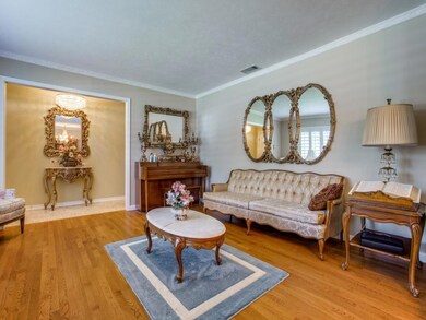 4621 Creighton Dr, Dallas, TX 75214 - photo 5