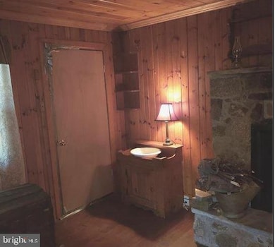 1554 Khyber Pass Rd, Linden, VA 22642 - photo 4