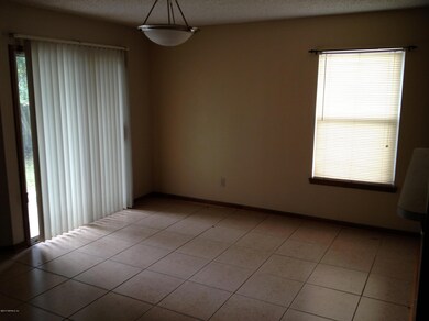 2480 Townsquare Dr, Jacksonville, FL 32216 - photo 7