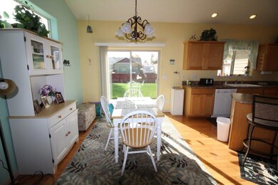 1642 NW Jackpine Ave, Redmond, OR 97756 - photo 7