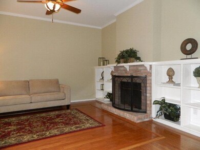 2010 N Forest Ln unit 3, Weslaco, TX 78596 - photo 3