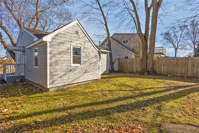 19 Curtis St, Warwick, RI 02889 - photo 3