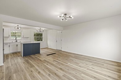 2025-4-17 1139 Jonson Ct 010