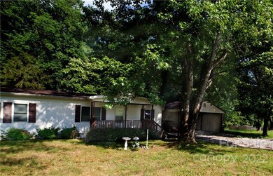 130 Leslie Way, Hendersonville, NC 28792 - photo 2