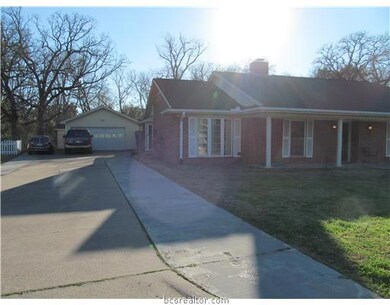 1804 Shadowwood Dr, College Station, TX 77840 - photo 2