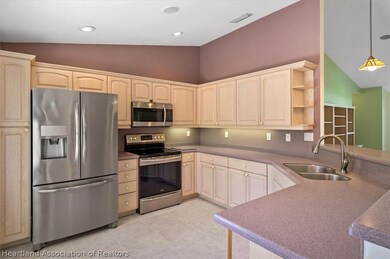 112 Huntley Oaks Blvd, Lake Placid, FL 33852 - photo 3