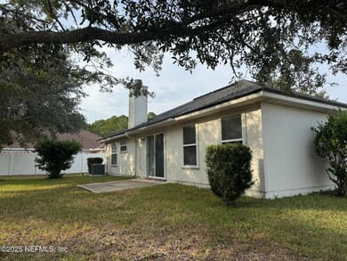 1318 Yellow Jacket Ct, Jacksonville, FL 32218 - photo 4