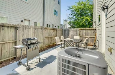 3108 Baer St, Houston, TX 77020 - photo 5