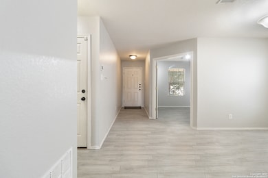 6734 Loma Vino, San Antonio, TX 78233 - photo 5