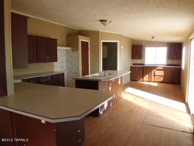 Kitchen & breakfast nook