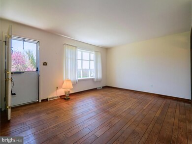 2315 E Buck Rd, Pennsburg, PA 18073 - photo 2