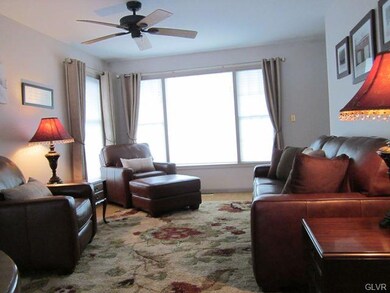 5411 Devonshire Ct, Laurys Station, PA 18059 - photo 2