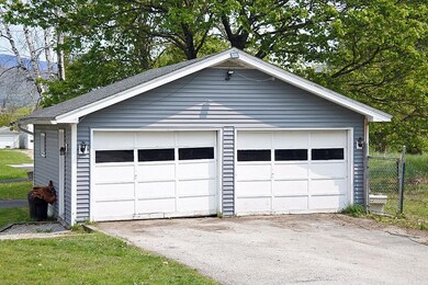 2 Hazel Street Extension, Rutland, VT 05701 - photo 4