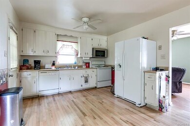 4609 Cinderwood Dr, North Chesterfield, VA 23234 - photo 6