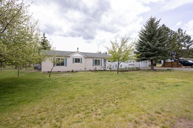19205 Shoshone Rd, Bend, OR 97702 - photo 2