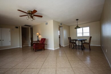 Living Room Dining 1 (1 of 1)