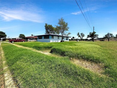 View of yard. End of the Row Duplex. Next to WTC.