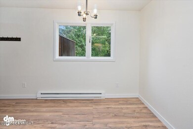 10-Dining Room_SLS_-2517
