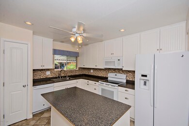 10006 W Deanita Ln, Sun City, AZ 85351 - photo 5