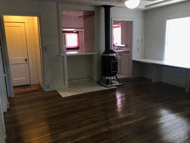 605 Delta St, Klamath Falls, OR 97601 - photo 5