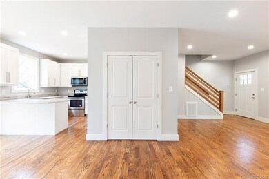 81 Bellevue Rd, Asheville, NC 28803 - photo 6