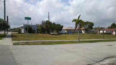 2208 Forrest St, Hollywood, FL 33020 - photo 3