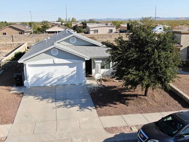 14321 Desert Cactus Dr, Horizon City, TX 79928 - photo 2