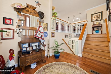 mls-275 Hawthorn loop, Crossville __8177