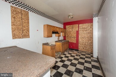 811 Appleton St, Baltimore, MD 21217 - photo 6