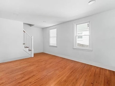 85 Manistee St, Pawtucket, RI 02861 - photo 5