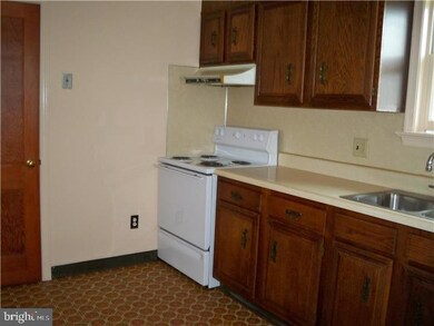 101 E Howard St unit 2, Pottstown, PA 19464 - photo 5