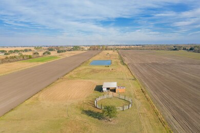 8805 Leleux Rd, New Iberia, LA 70560 - photo 2