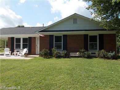 507 Weatherford Dr, King, NC 27021 - photo 2