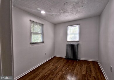 807 W 7th St, Chester, PA 19013 - photo 3