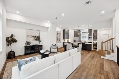 2121 C Hoskins Dr, Houston, TX 77080 - photo 7