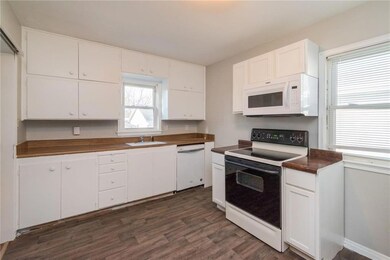 1010 68th St, Windsor Heights, IA 50324 - photo 4