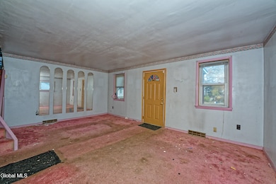 318 Chiswell Rd, Schenectady, NY 12304 - photo 5