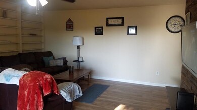 1811 Arkansas St, Gainesville, TX 76240 - photo 6