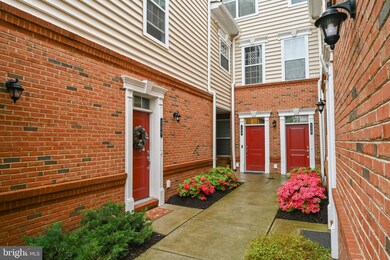 23286 Southdown Manor Terrace unit 106, Ashburn, VA 20148 - photo 3