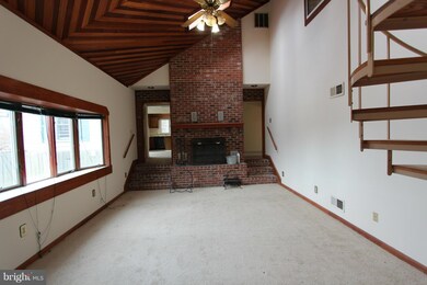 13028 Compton Rd, Clifton, VA 20124 - photo 4