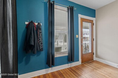 6-web-or-mls-1825-euclid-ave