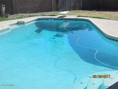 cool_refreshing_diving_pool