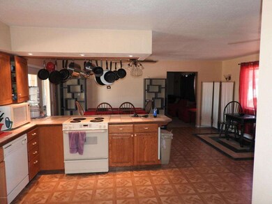842 S Desert View Dr, Apache Junction, AZ 85120 - photo 5
