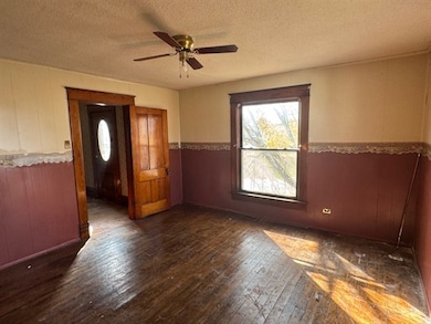 204 N Main St, New Cambria, MO 63558 - photo 3