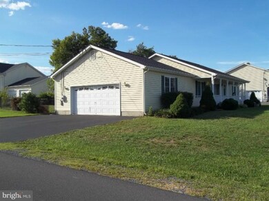 36 Isaac Dr, Bunker Hill, WV 25413 - photo 4