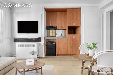 155 E 49th St unit 3E, New York, NY 10017 - photo 4