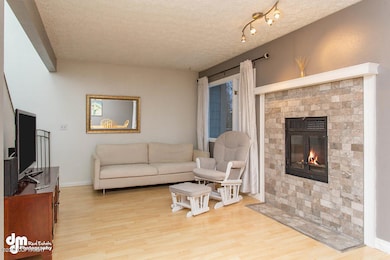 Living Room_6032-SMALL