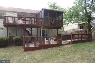 7533 Lemon Tree Ct, Hanover, MD 21076 - photo 3