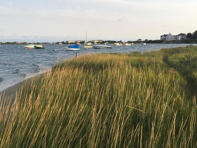 15 Chestnut St, Teaticket, MA 02536 - photo 5